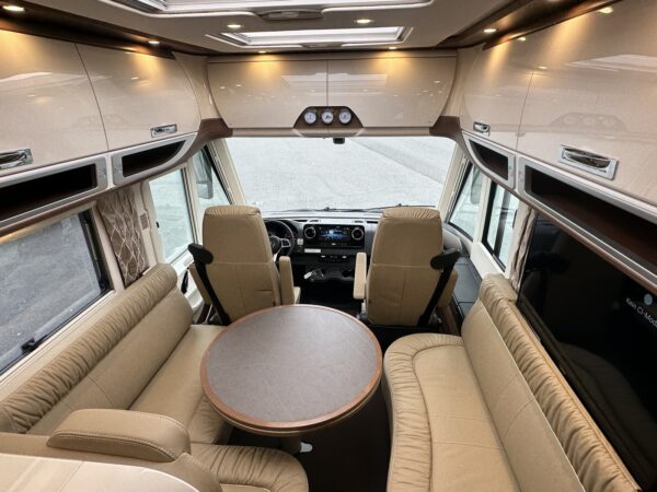 Carthago chic s-plus I 64 XL mercedes 6.7t - Image 3