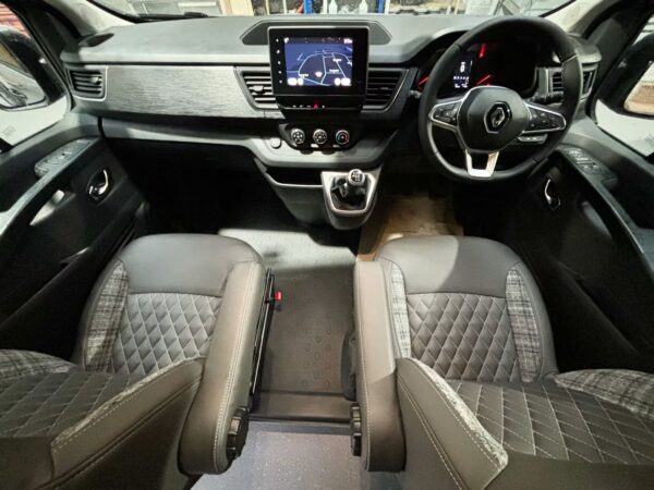 2024 Lomond Campers Renault Trafic Sport - Image 4