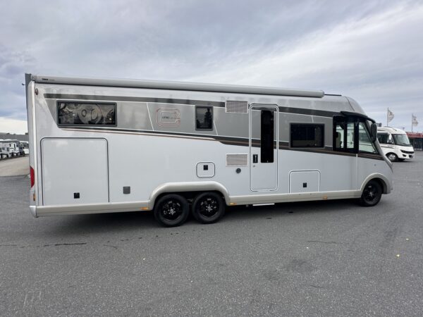 Carthago chic s-plus I 64 XL mercedes 6.7t - Image 5