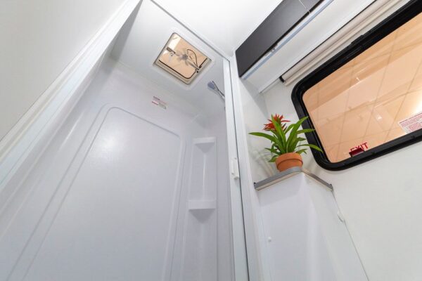 Avida Motorhome – Birdsville C7454SL - Image 5