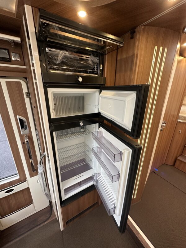 Carthago chic s-plus I 64 XL mercedes 6.7t - Image 10