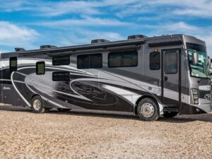 FOREST RIVER BERKSHIRE XL 40C