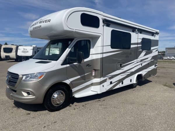 2024 Forest River SUNSEEKER 2400B - Image 2
